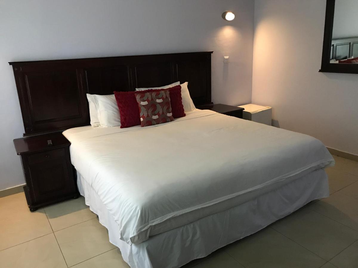 Crescent Lodge Livingstone Buitenkant foto